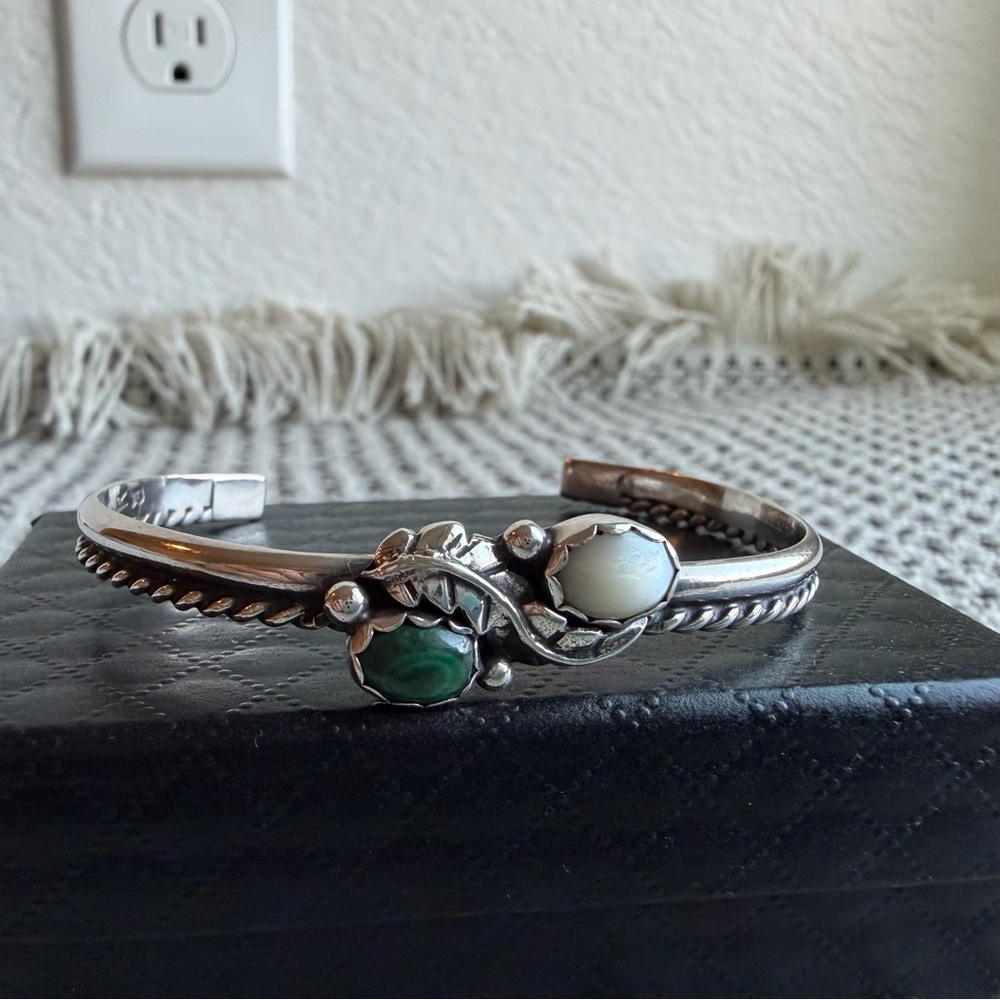 Elegant Silver Women's Bracelet